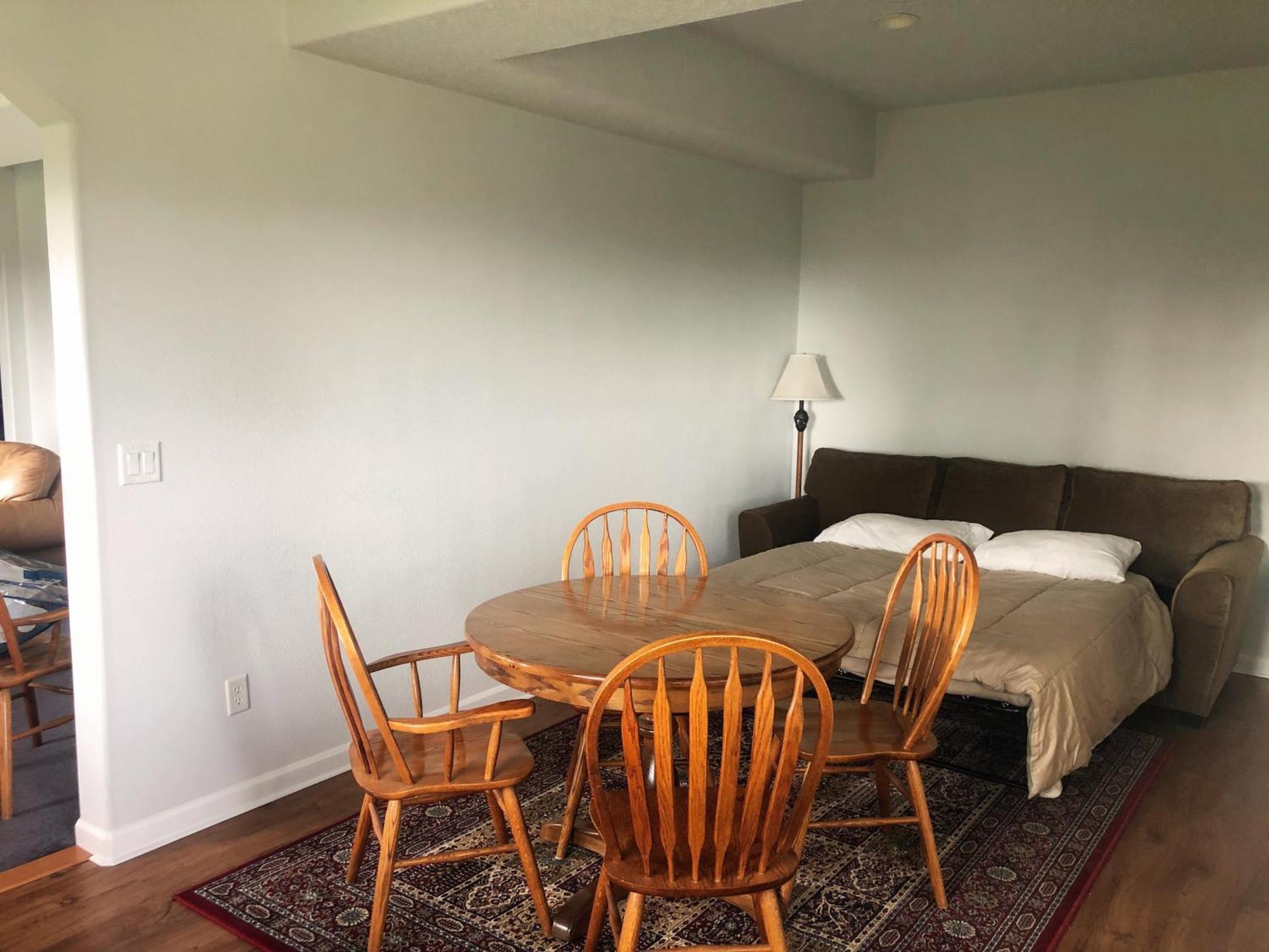 2 Bedroom Suite: Views, Private Entrance, Evchgr Amity Dış mekan fotoğraf